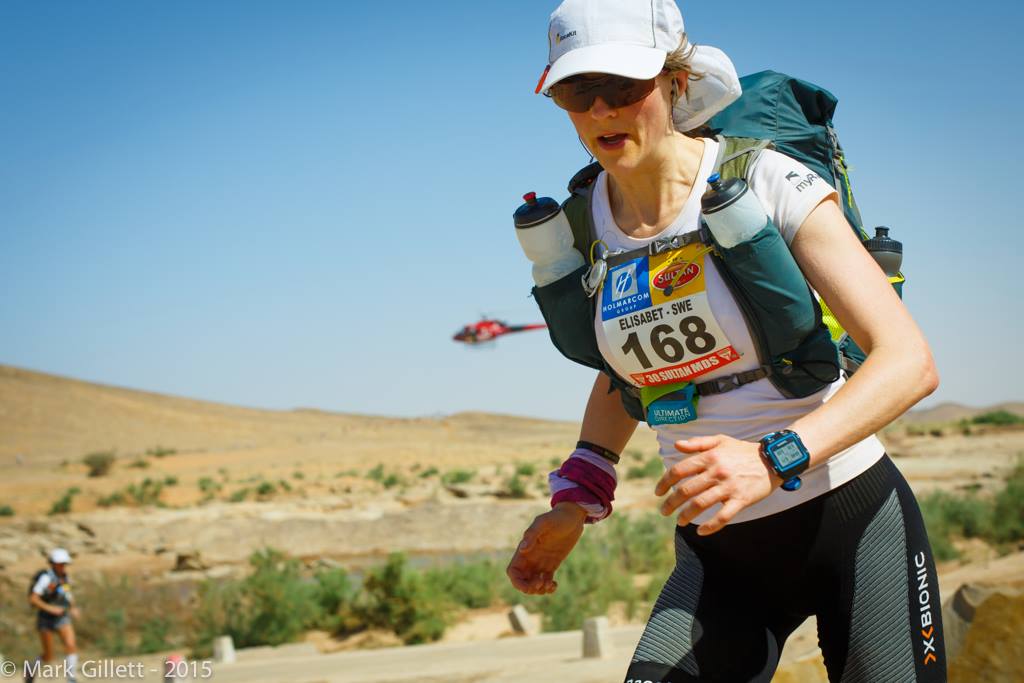 Elisabet Barnes running the Marathon des Sables in 2015